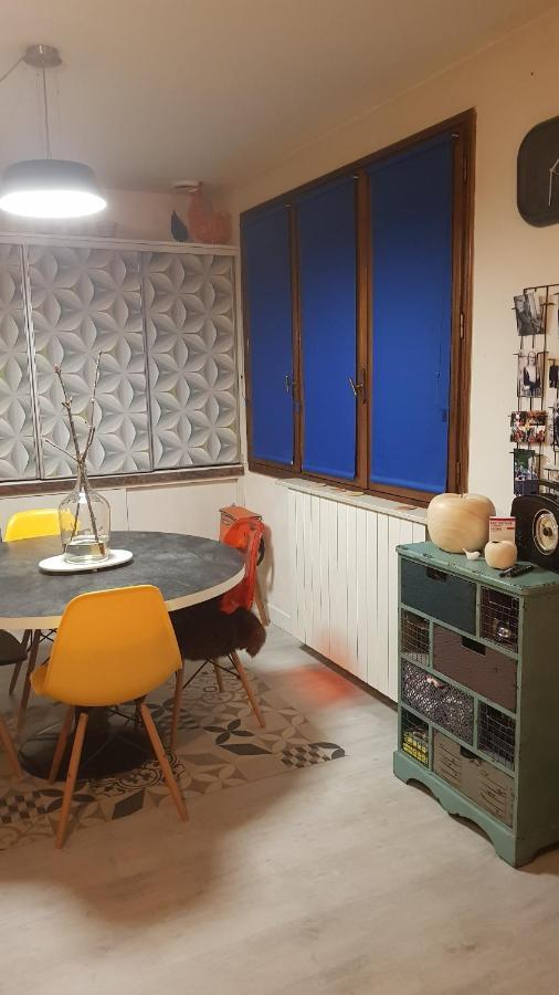 A L'Ecole Buissonniere, Chambre D'Hotes En Sidobre Lacrouzette Exterior foto